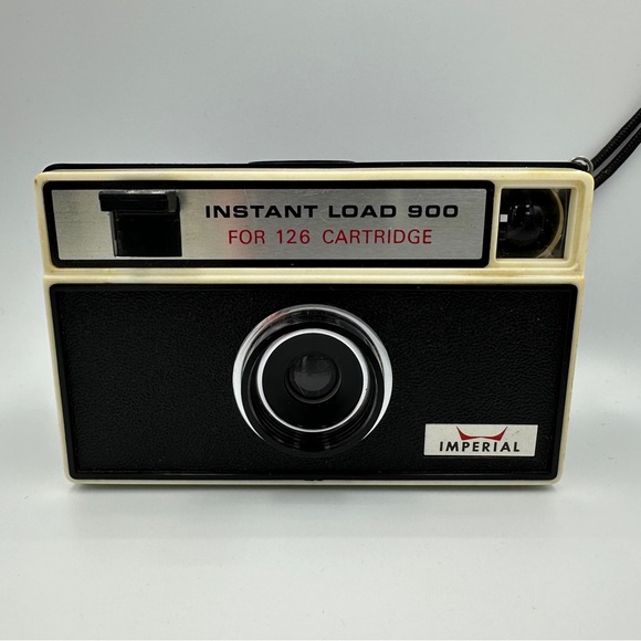 Vintage 1970's Imperial Instant Load 900 for 126 Cartridge Camera with strap - Picture 2 of 9